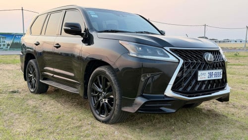 Lexus LX570 2019 kuro arab