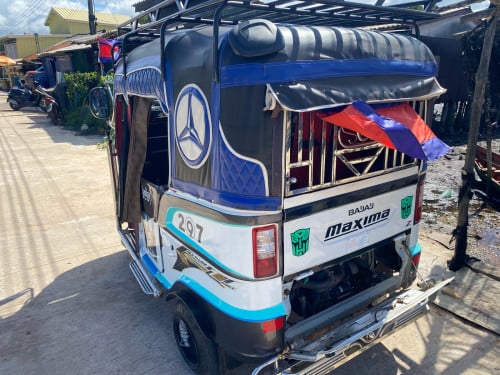 Maxima ឆ្នាំ023 លក់ $2,550 ផ្លាកលេខភ្នំពេញ