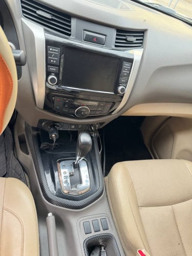 Nissan Navara 2019 auto capitas company car very nice car