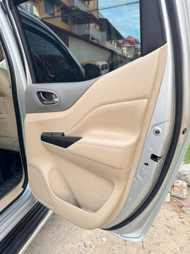 Nissan Navara 2019 auto capitas company car very nice car