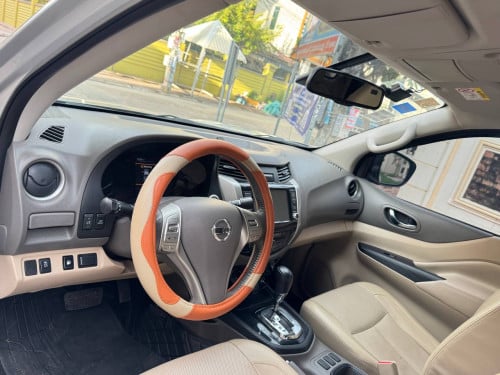 Nissan Navara 2019 auto capitas company car very nice car