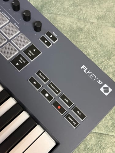 Novation FLkey 37 | MIDI Keyboard Controller