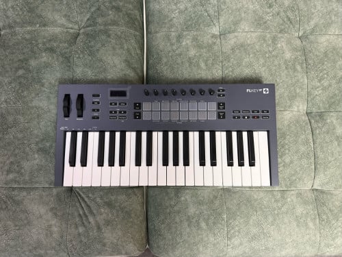 Novation FLkey 37 | MIDI Keyboard Controller