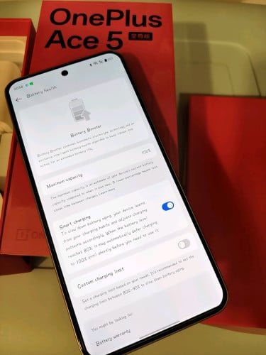 Oneplus ACE 5 Ultra 99% blue color