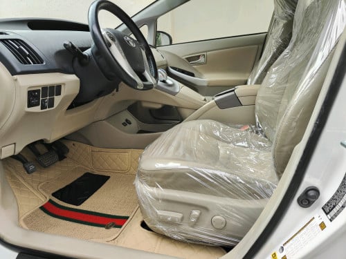 Prius 014 options 4 ខាងក្នុងលឿង កៅអីចុច ពូកស្បែកហ្សុីន Bass JBL