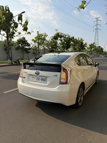 Prius year 2013 option 3