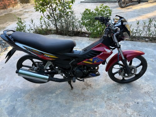 Sale my motor honda sonic nova 125 5 speed have id dan good condition
