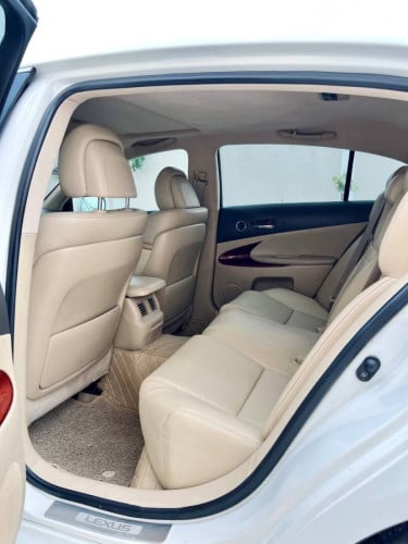 sedan