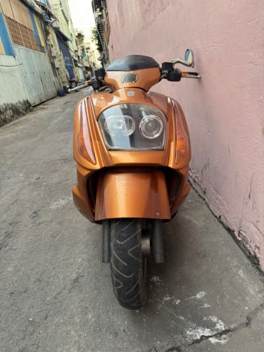 suzuki gemma 250 មានកាតគ្រីត្រឹមត្រូវ (បាតសោរ) លក់ឡៃឡុងតម្លៃ450$