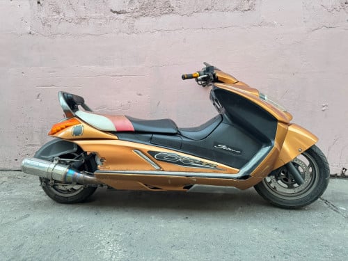 suzuki gemma 250 មានកាតគ្រីត្រឹមត្រូវ (បាតសោរ) លក់ឡៃឡុងតម្លៃ450$