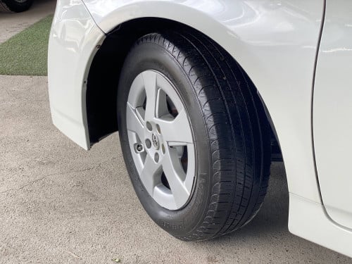 Toyota Prius 2011 option 4 មានបាសJBL ទេីបតែចូលស្តុកថ្មី តម្លៃល្អ បង់រំលស់សិក្សា១៥នាទីដកឡាន