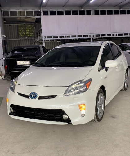 Toyota Prius 2013 option 5 ទេីបតែចូលស្តុកថ្មី តម្លៃល្អ បង់រំលស់សិក្សា១៥នាទីដកឡាន