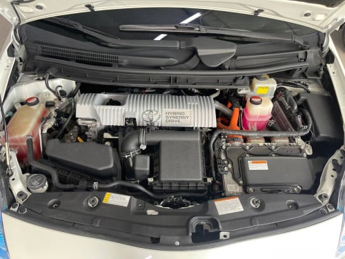 Toyota Prius 2015 option 2 up Android ទេីបតែចូលស្តុកថ្មី តម្លៃល្អ បង់រំលស់សិក្សា១៥នាទីដកឡាន