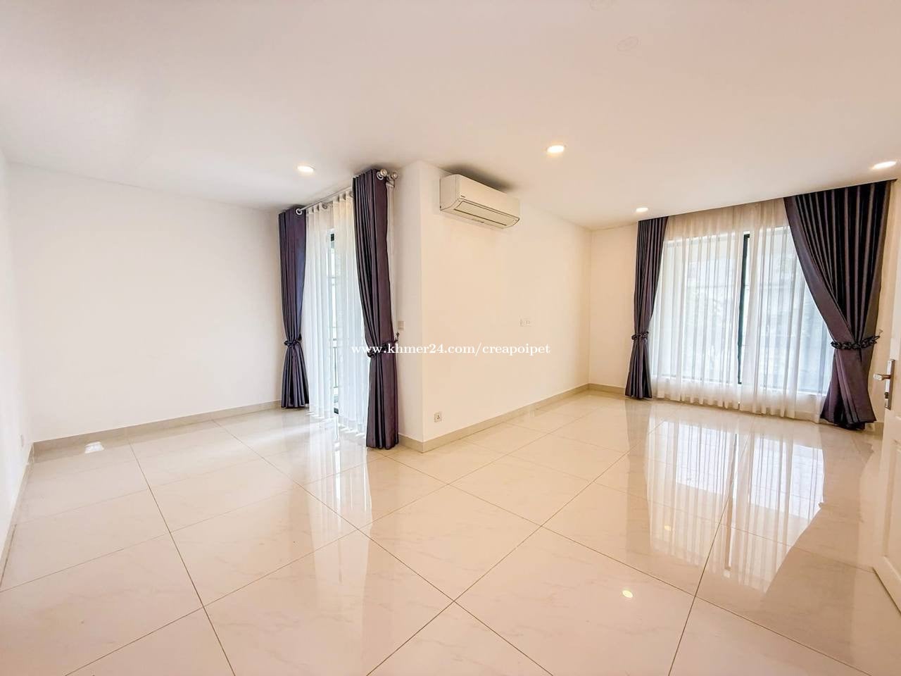 វីឡាឃ្វីនII សម្រាប់លក់បន្ទាន់ៗបុរីជីបម៉ុងហ្គ្រេន សង្កាត់ឃ្មួញ ខណ្ឌសែនសុខ រាជធានីភ្នំពេញ