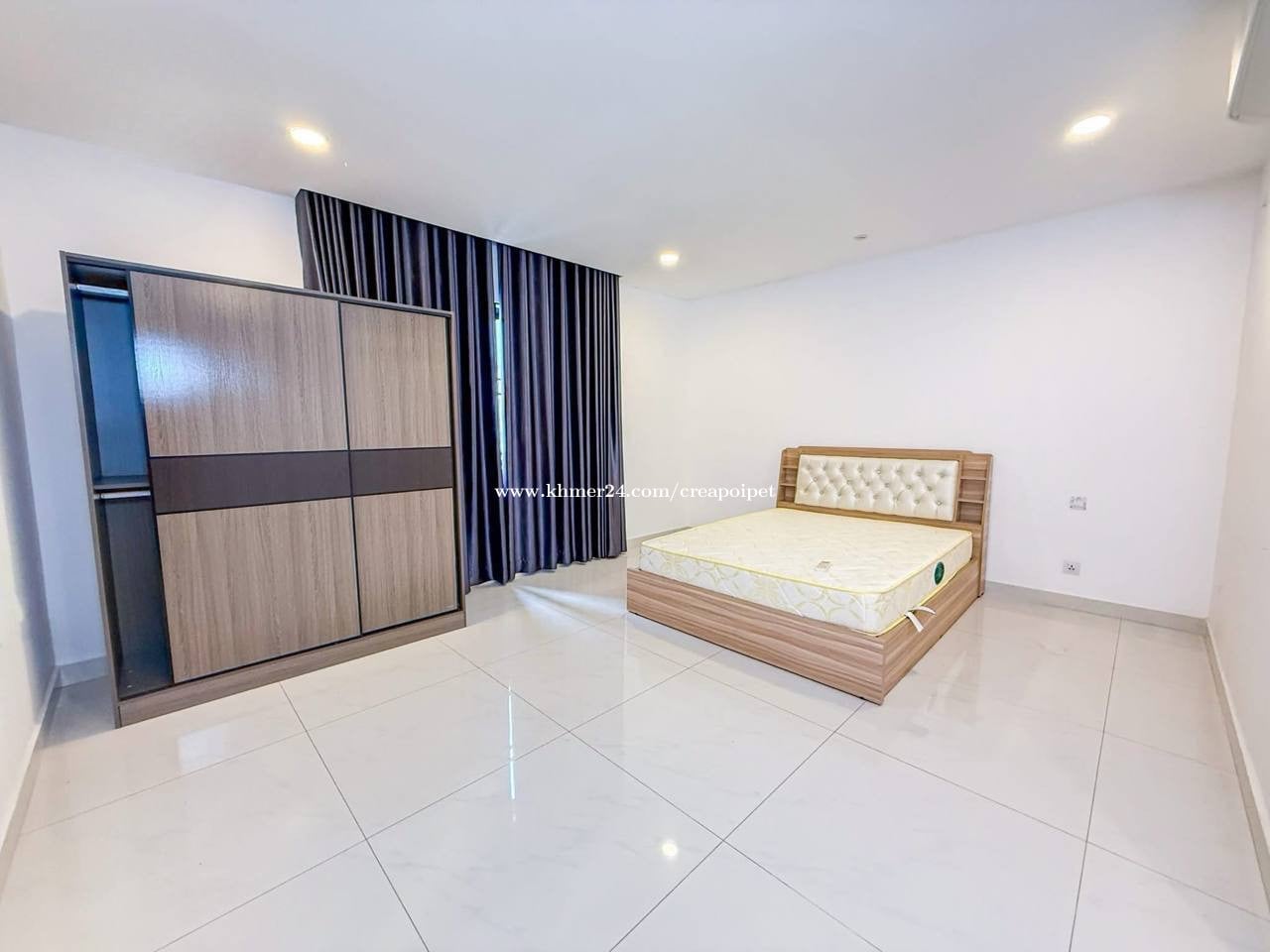 វីឡាឃ្វីនII សម្រាប់លក់បន្ទាន់ៗបុរីជីបម៉ុងហ្គ្រេន សង្កាត់ឃ្មួញ ខណ្ឌសែនសុខ រាជធានីភ្នំពេញ