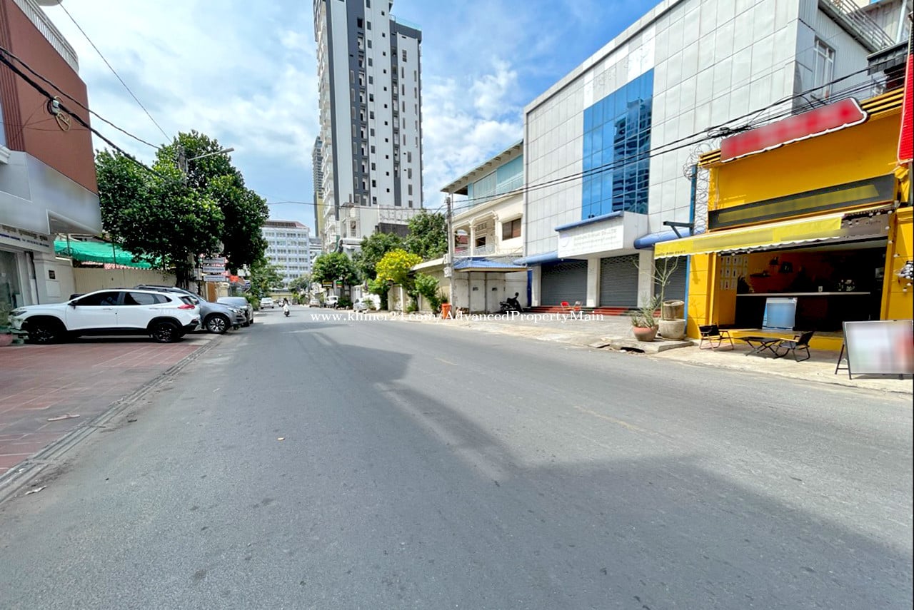 🏠 អគារ នៅជិតមហាវិថីព្រះមុនីវង្ស (93) ត្រូវការលក់បន្ទាន់ខ្លាំង (កូដ៖ A03-122614)