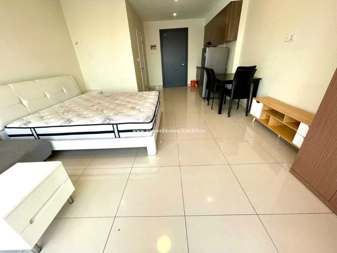 ខុនដូលក់រឺជួល Paramount cando for rent