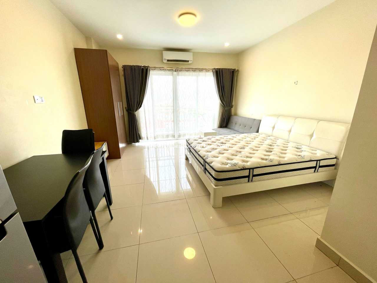ខុនដូលក់រឺជួល Paramount cando for rent