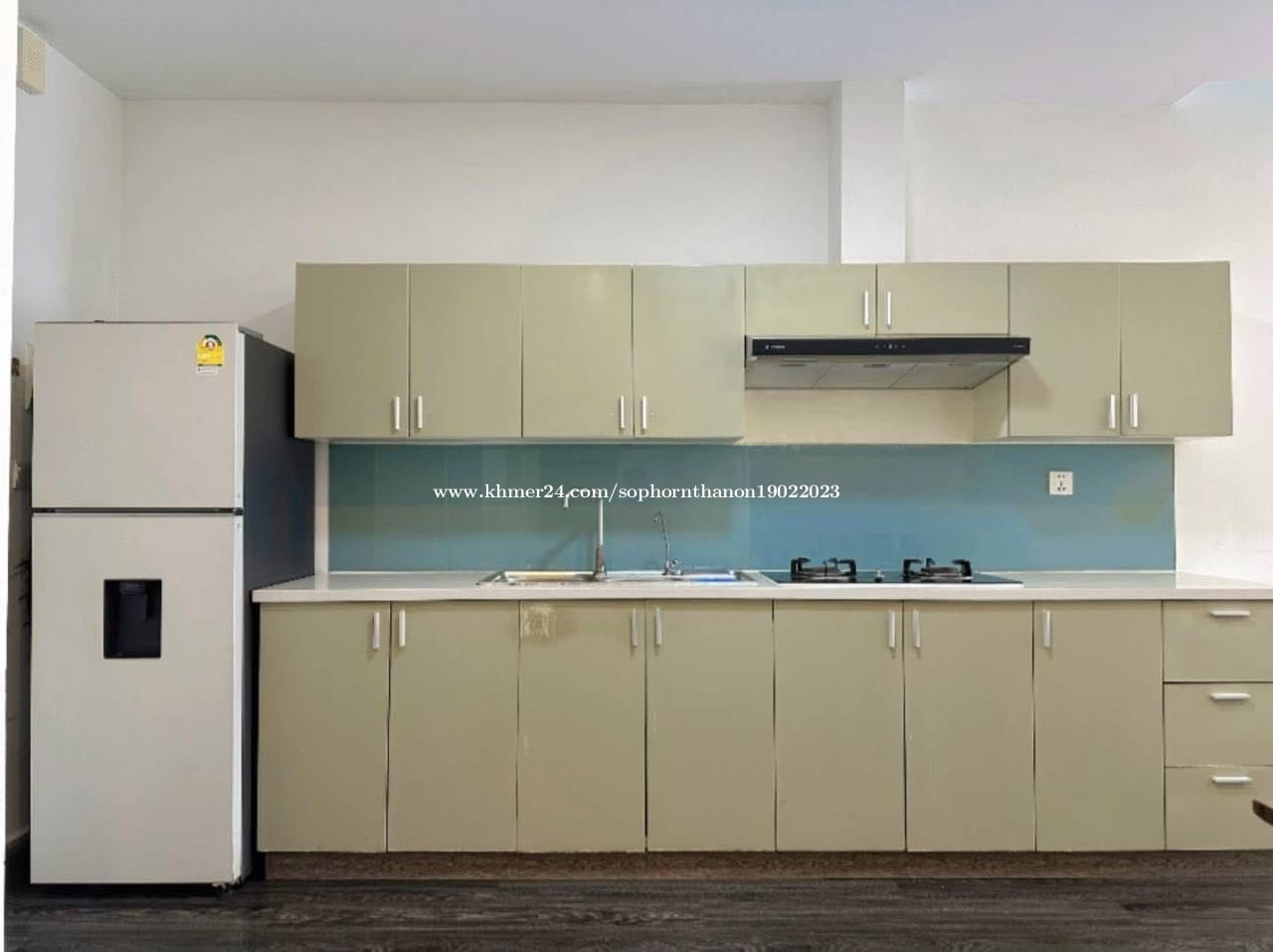 Condo 2bedroom មានថែមសម្ភារ:ដូចក្នុងរូប​ នឹងកាត់ប្លងរឹងជូន