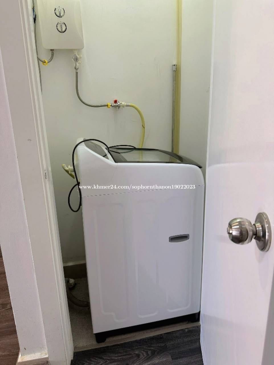 Condo 2bedroom មានថែមសម្ភារ:ដូចក្នុងរូប​ នឹងកាត់ប្លងរឹងជូន