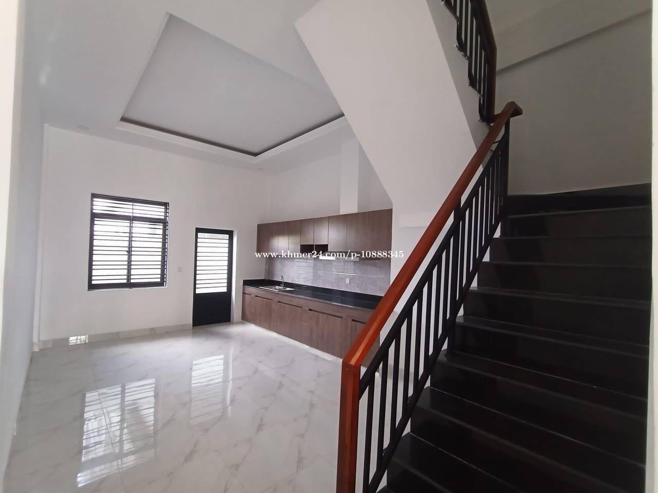 លក់ ផ្ទះអាជីវកម្មជិតផ្លូវព្រៃស (ម្ចាស់ផ្ទាល់) មានចំណូលស្រាប់បាន 500$/ខែ តម្លៃចរចា