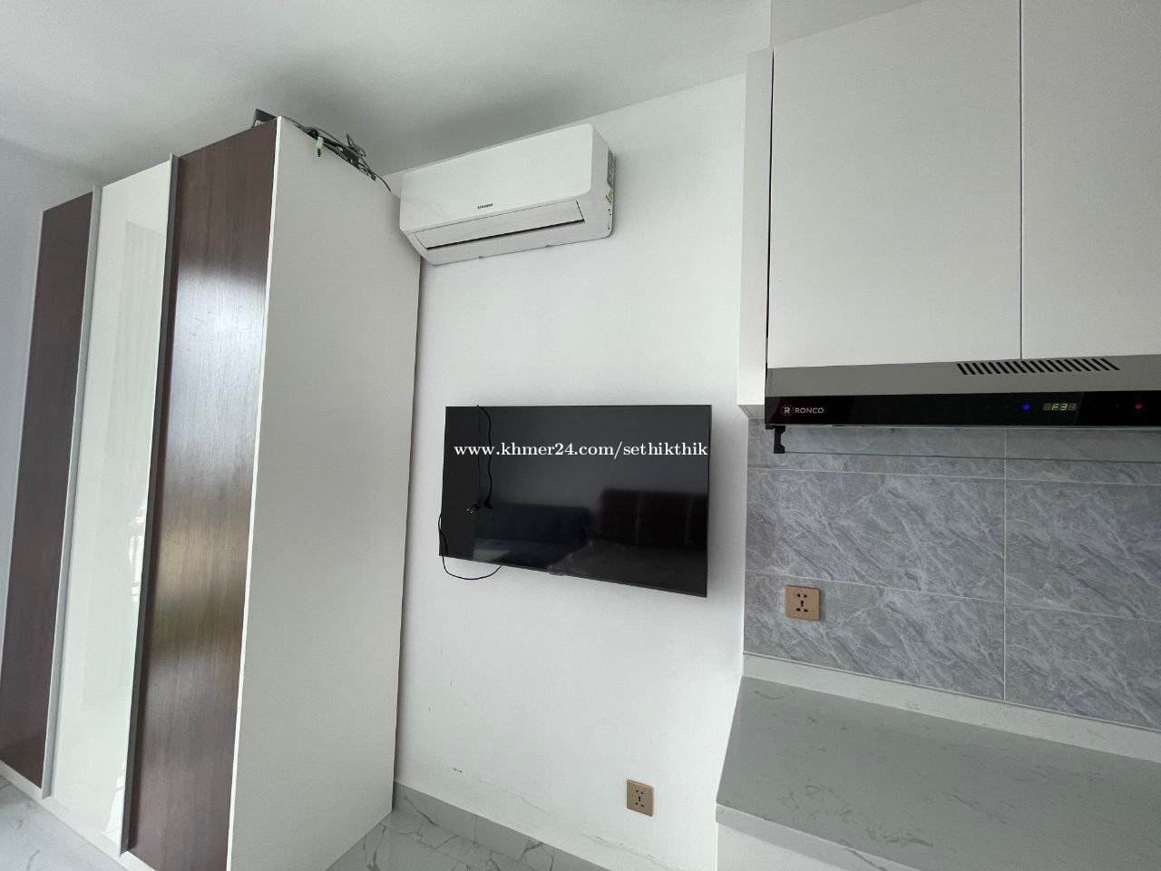 Studio room 250$