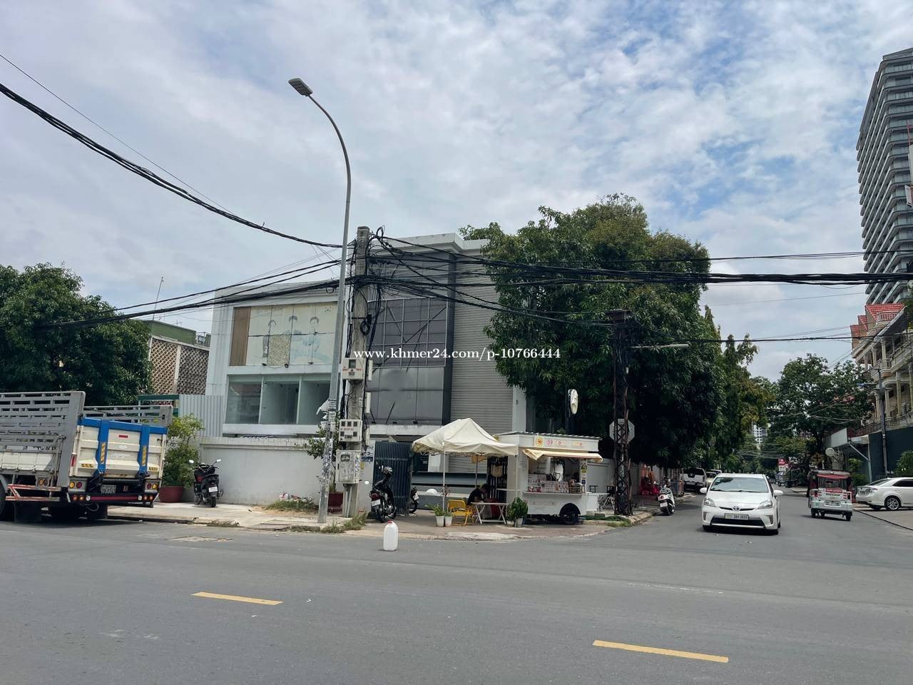 🏢 ដីកែងមានអគារសម្រាប់ជួល – ទួលគោក