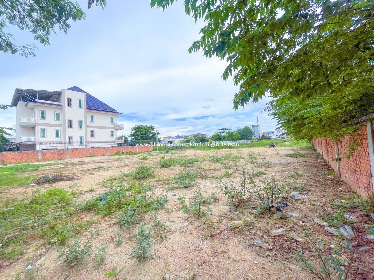 ដីលក់បន្ទាន់ ជិត បុរីពិភពថ្មីសំរោងអណ្តែត បុរីសាគូរ៉ា បុរី អាម៉ូរី   ( ម្ចាស់ដីផ្ទាល់ )