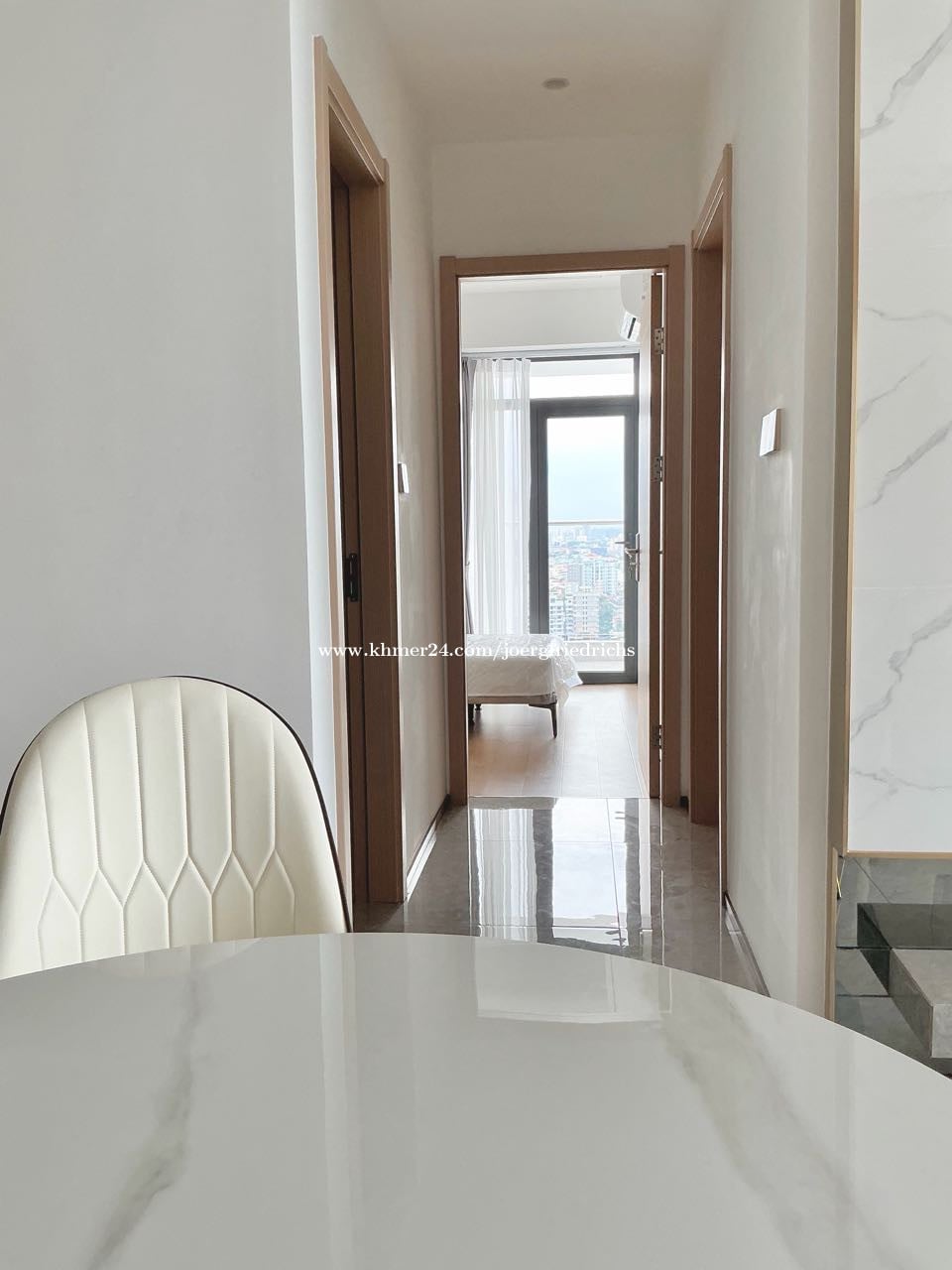 Top location with easy access to CBD ready for move-in