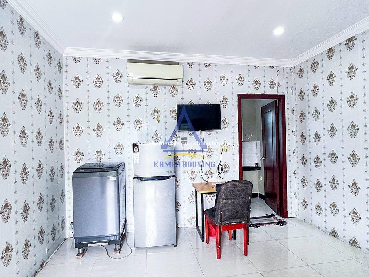 Apartment Studio Room For Rent Near TK Avenue