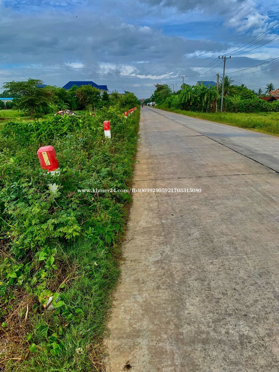 ផ្សារអន្លង់វិលជាប់ផ្លូវបេតុង10*16