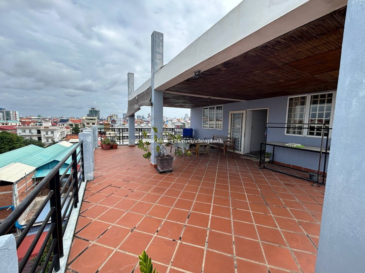 1 & 2 bedrooms with swimming pool
