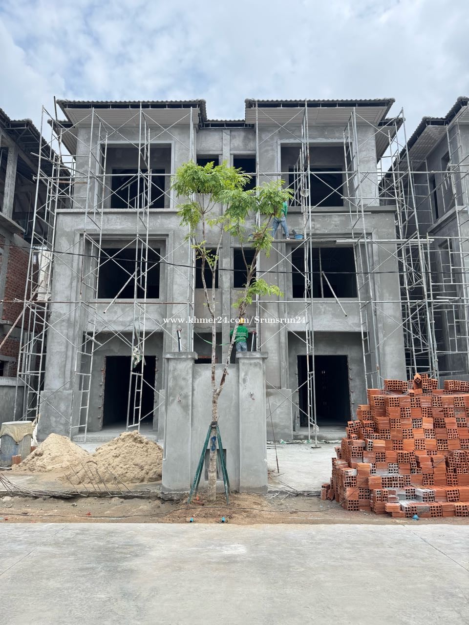 លក់វីឡាភ្លោះ SE ហ្រ្គែនលែនម៉ាក271