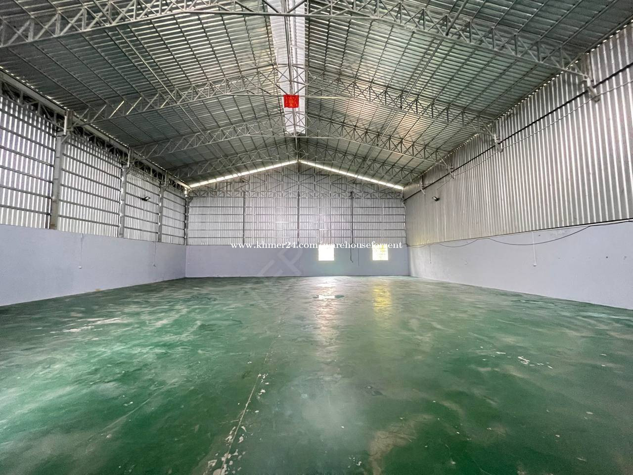 ឃ្លាំងសំរាប់ជួលនៅសែនសុខ