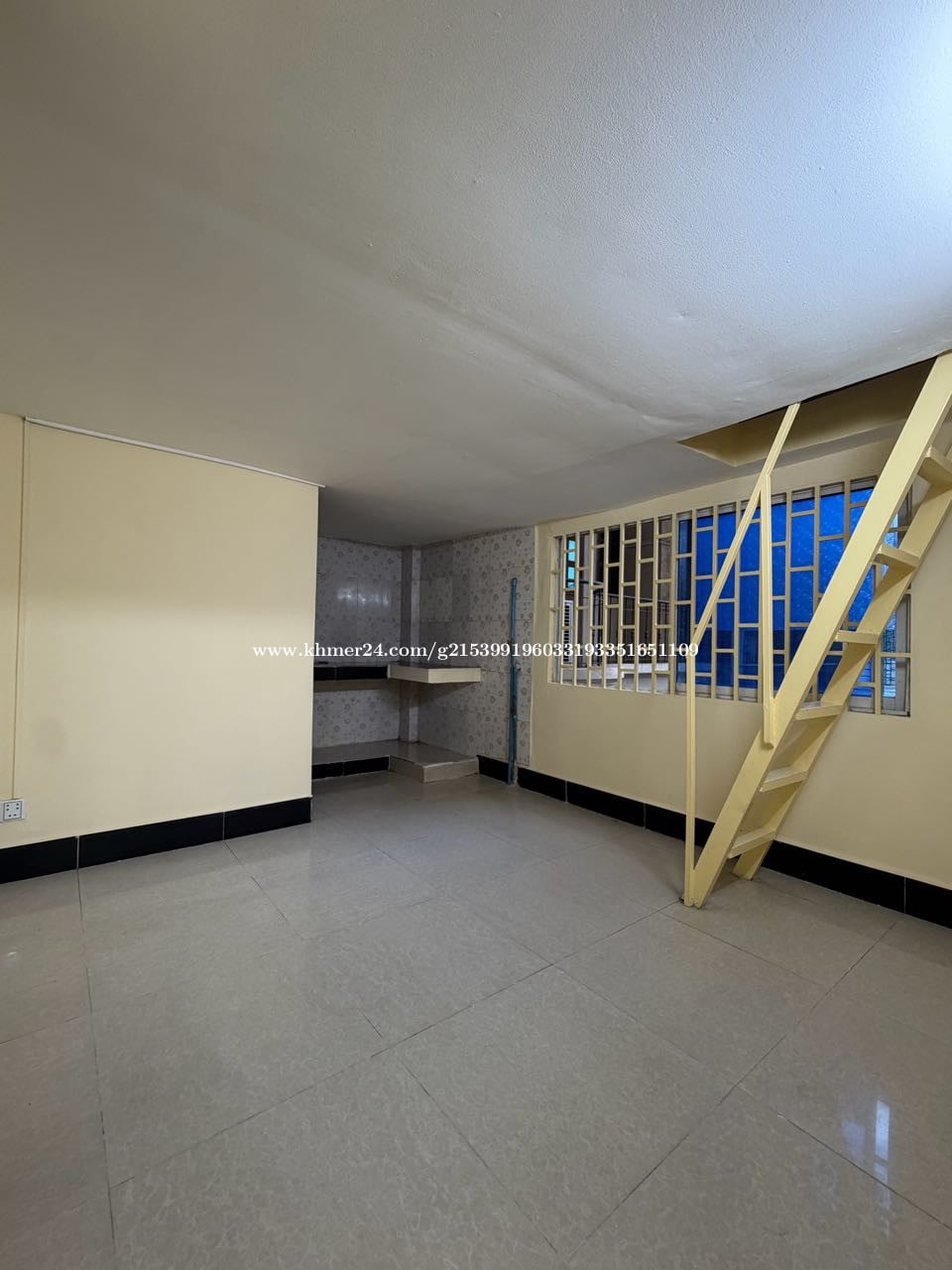 Room for rent near Central Market