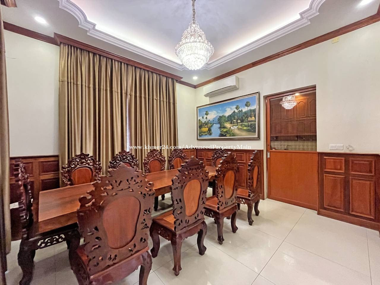 🏘 វីឡាឃ្វីន (Queen) ទល់មុខសួន ក្នុងបុរី ពិភពថ្មីសំរោងអណ្ដែត ត្រូវការលក់បន្ទាន់ខ្លាំង