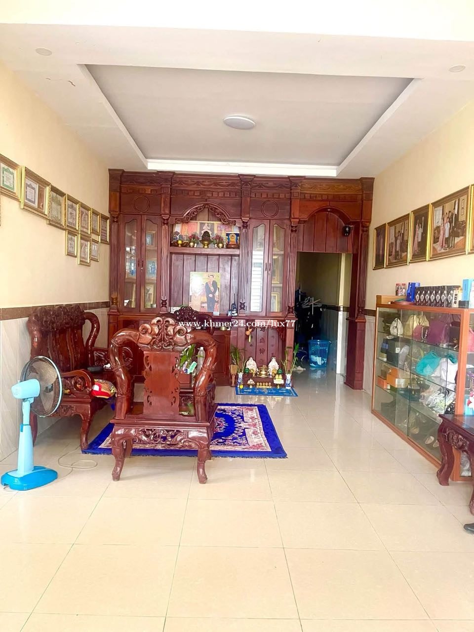 ផ្ទះលក់ប្រញាប់លុយ ទីតទីតាំងនៅខាងក្រោយ វត្តក្រវត្តក្រាំងឆ្នុង