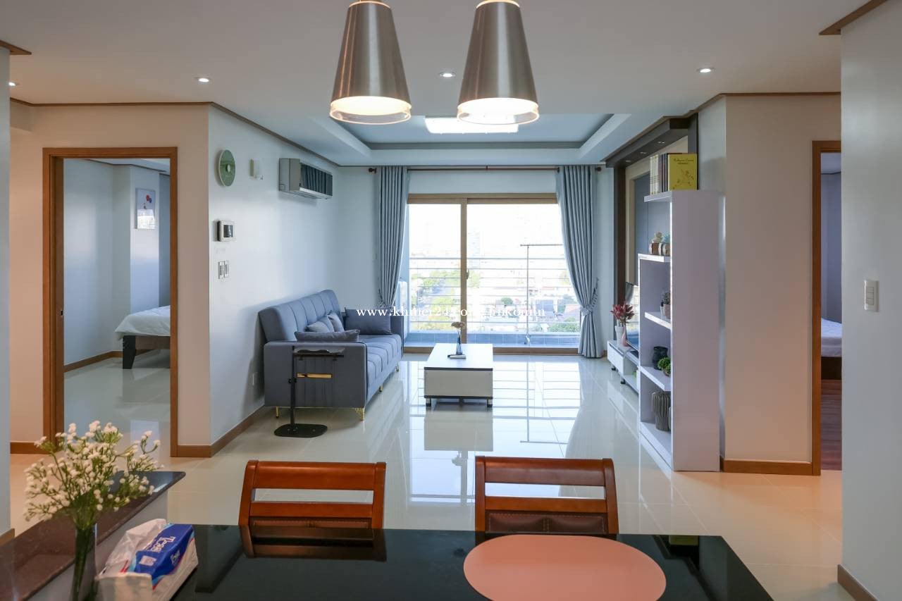 2 Beds (+ 1 small room) condo for sale