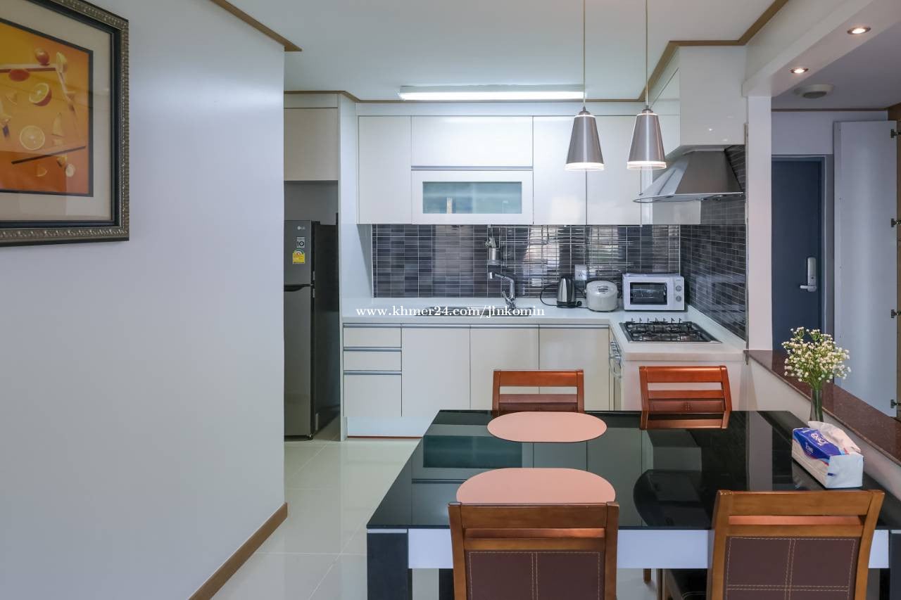 2 Beds (+ 1 small room) condo for sale