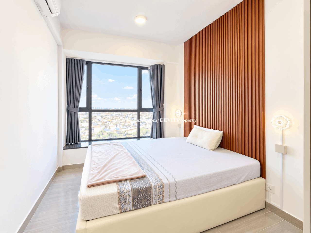 Modern and New Condo For Rent at Urban Phase 2, View River