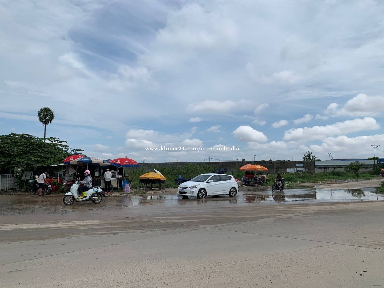 ដីជួលនៅផ្លូវកែងបុរីឈូកវ៉ា២​ផ្លូវមេ​ ភ្នំពេញ/ Land for rent Corner main road CHhoukva2 , Phnom Penh