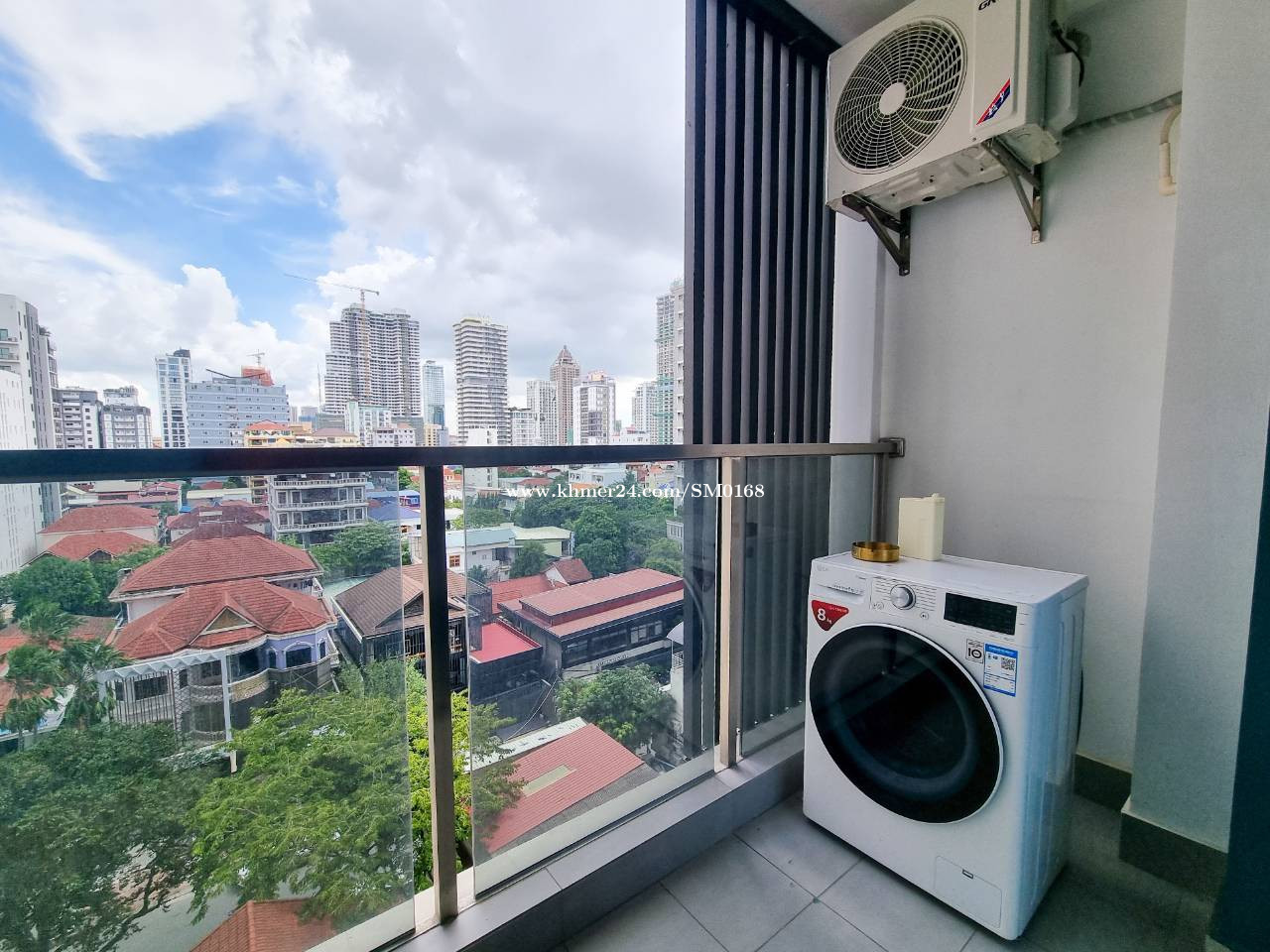 BKK1 Studio Condo with Swimming Pool near Independence Monument