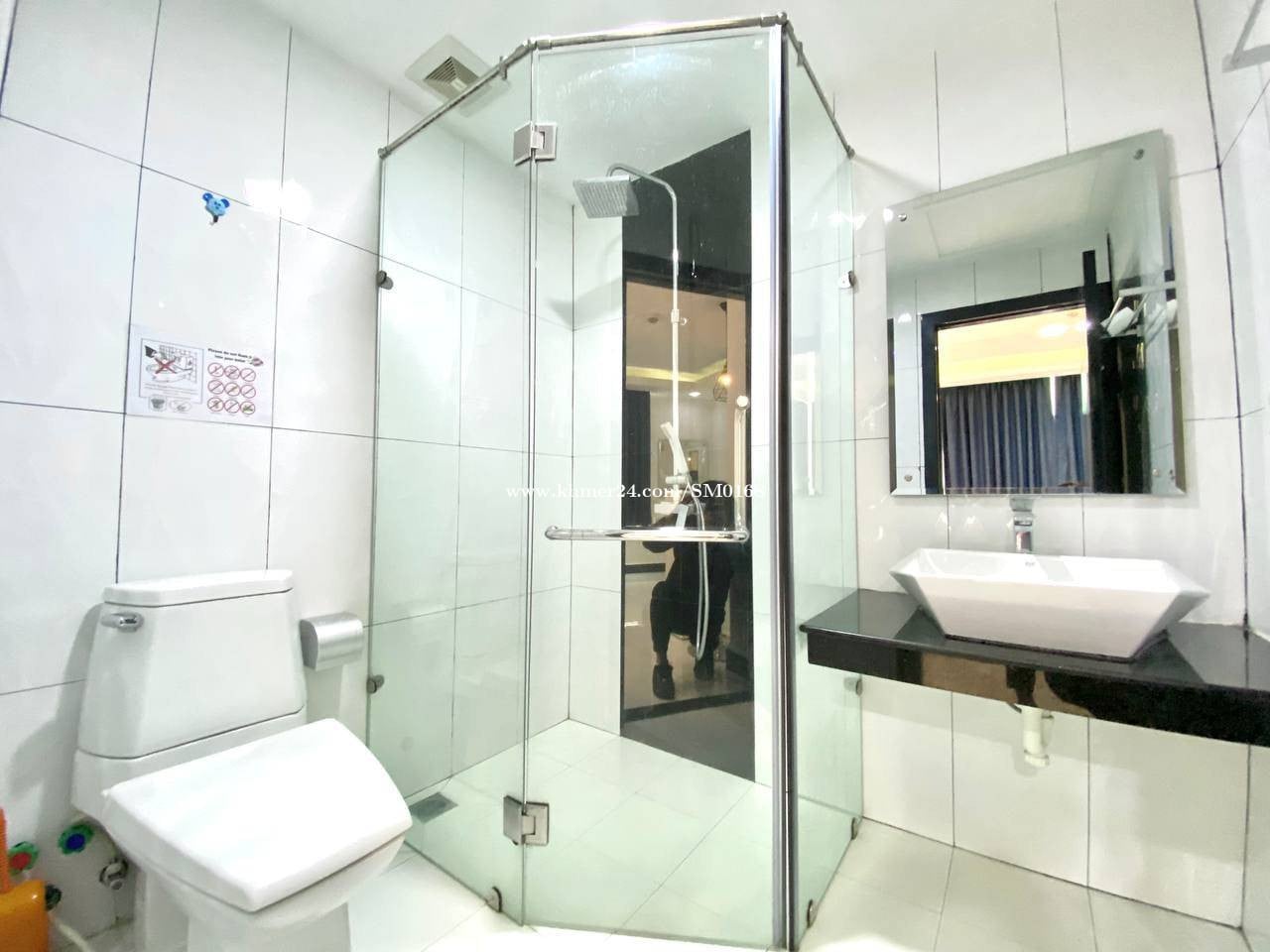 Swimming Pool Serviced Apartment with Steam Sauna for rent in BKK3
