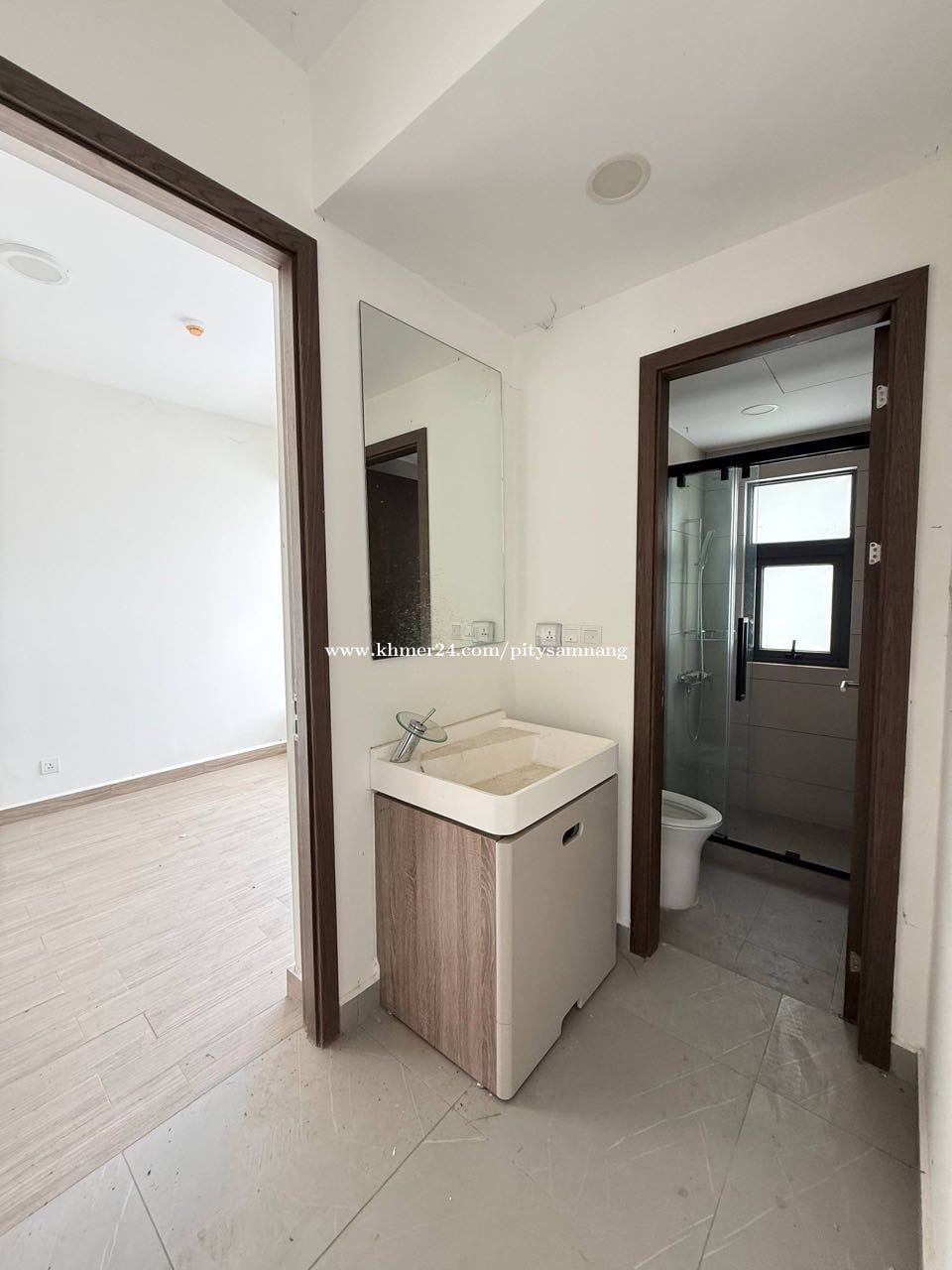1បន្ទប់គេង $63,000 បង់មុន 10% ចូលនៅបានភ្លាមៗ  ទំហំ:56 ម៉ែត្រការ៉េ