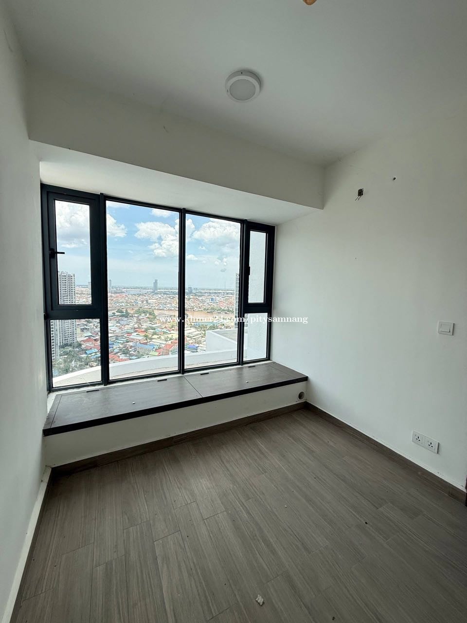 1បន្ទប់គេង $63,000 បង់មុន 10% ចូលនៅបានភ្លាមៗ  ទំហំ:56 ម៉ែត្រការ៉េ