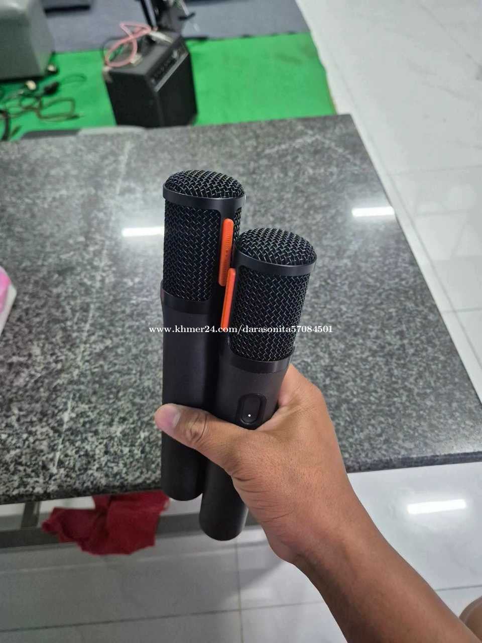 Microphan Microphone Wireless JBL មួយទឹក70$ នៅថ្មី98%/093900478 price $70.00 in ...