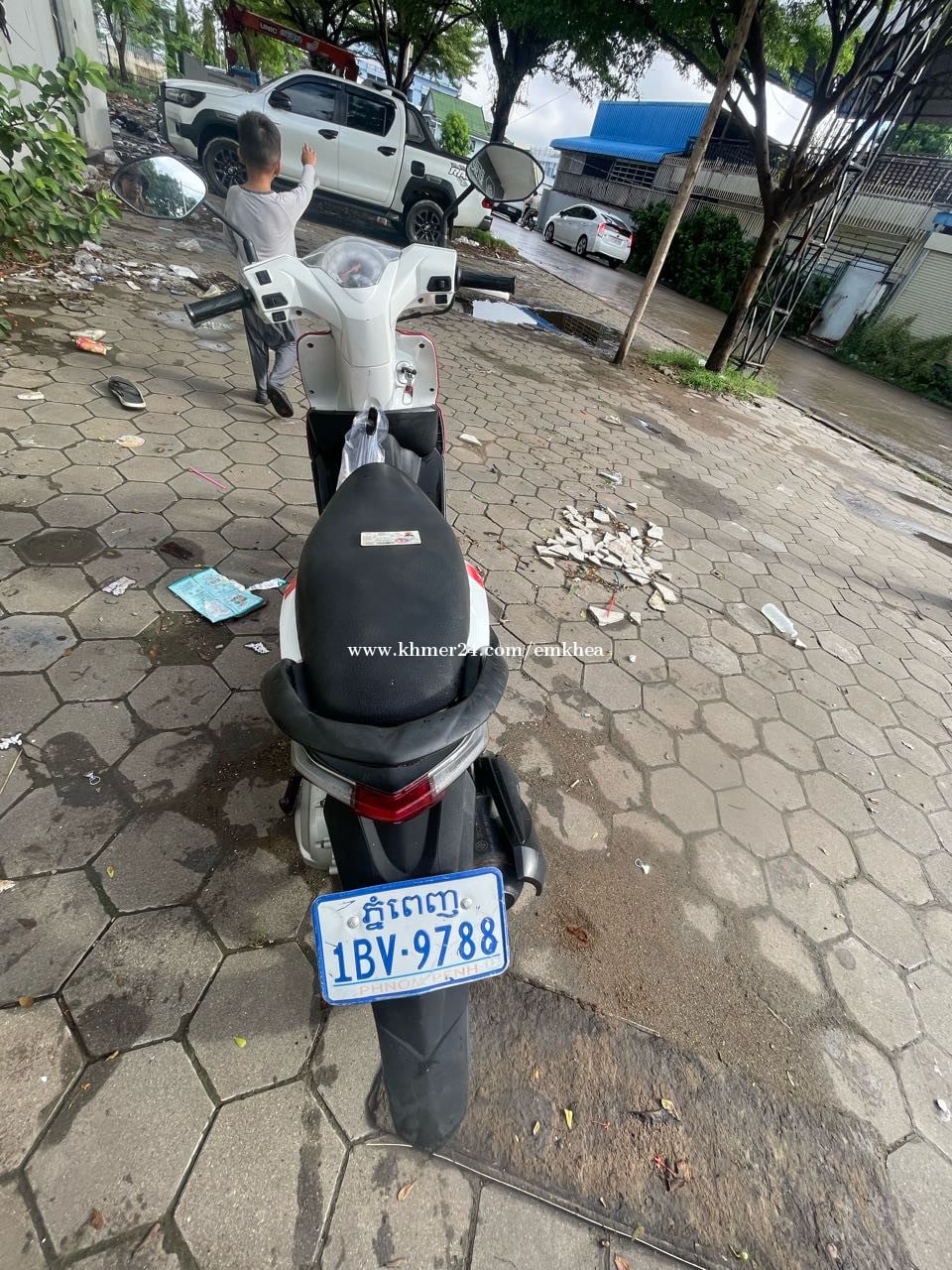 Honda Icon ឆ្នាំ 2013 មានពន្ធកាតគ្រីត្រឹមត្រូវ លេខភ្នំពេញម៉ូតូក្រុមហ៊ុន ...