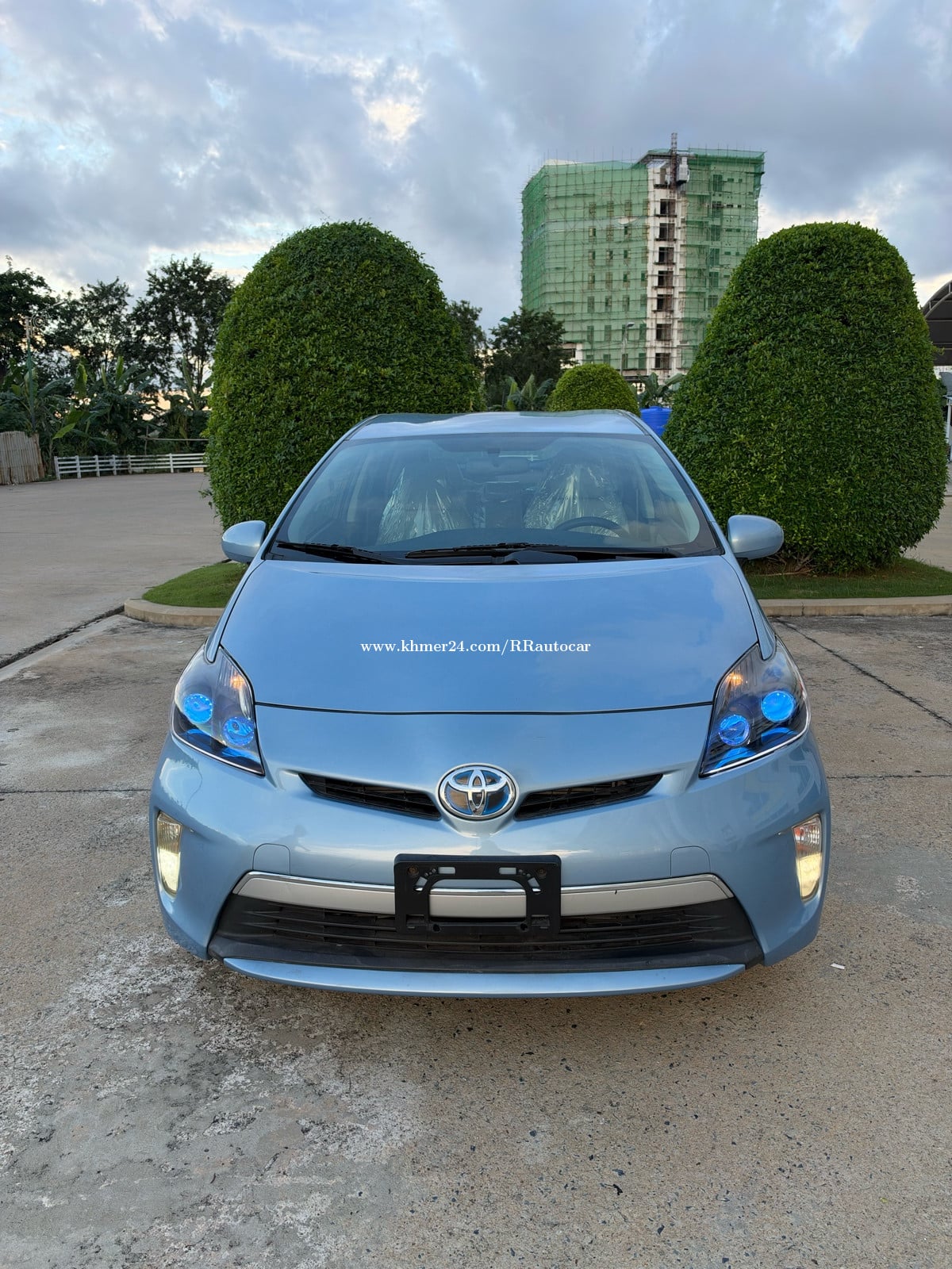 ឡានលក់ Toyota Prius 012 option 03 plug in price $14500.00 in Phnom Penh ...