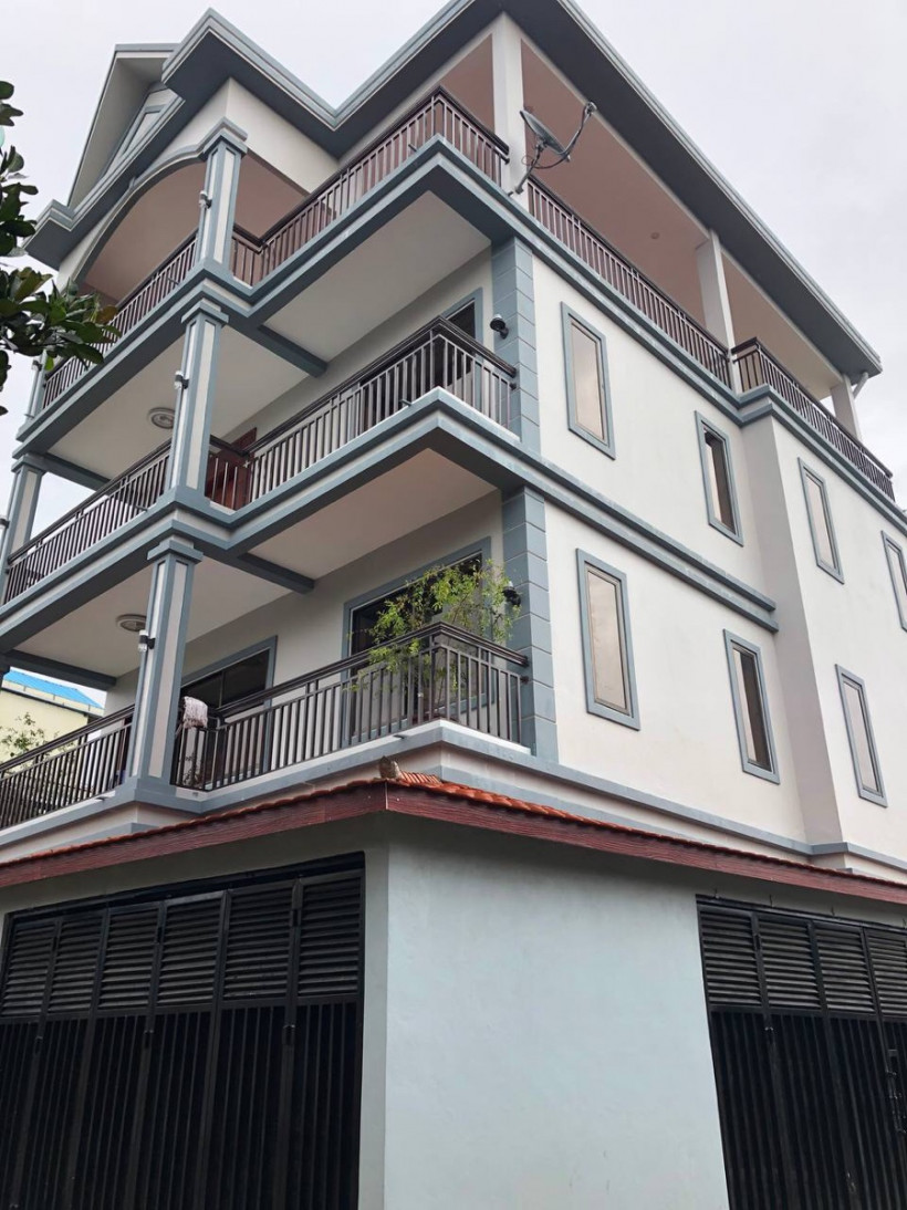 កែវ សុខសាន្ត