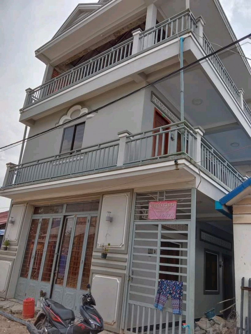 លី ឆៃណាក់